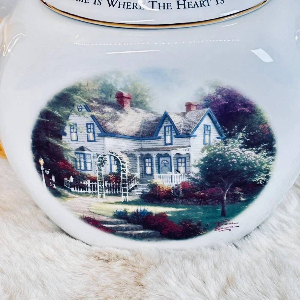 Thomas Kinkade‎ Gold and White Teapot